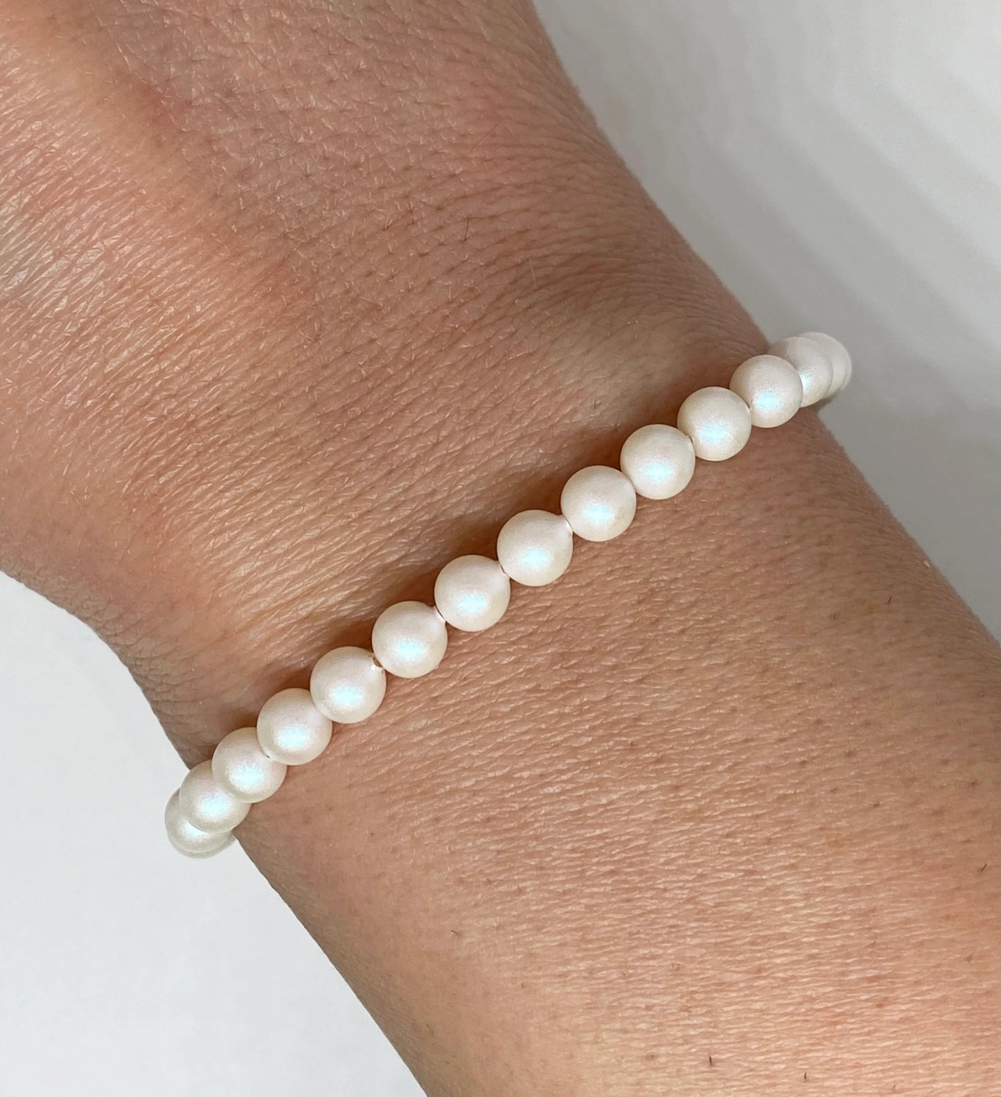 5mm Swarovski Pearl Accent Beaded Bracelet in Pearlescent White