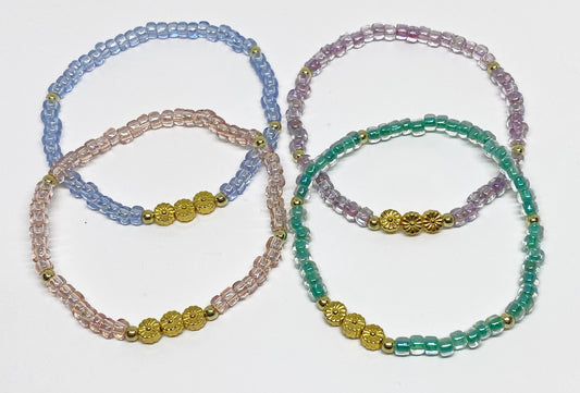 Mini Daisy Glass Bead Bracelet with Gold Flower Bead