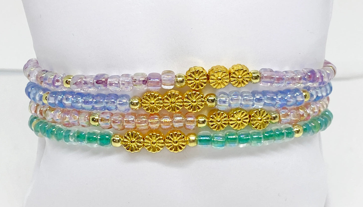 Mini Daisy Glass Bead Bracelet with Gold Flower Bead