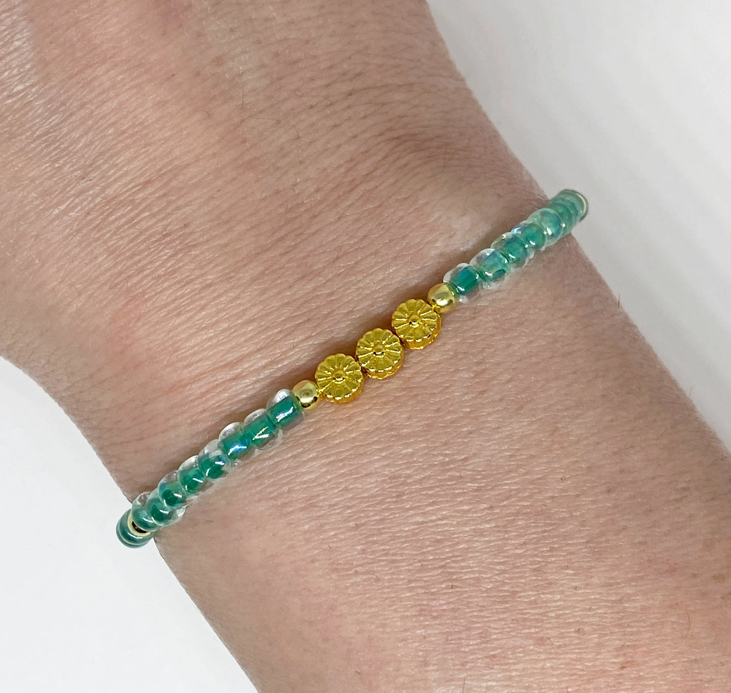Mini Daisy Glass Bead Bracelet with Gold Flower Bead
