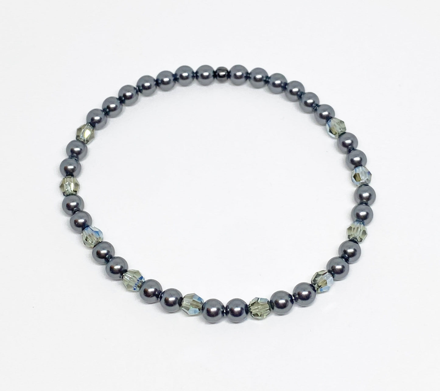 Swarovski Crystal and Pearl Holiday Accent Bracelet in Dark Gray Diamond