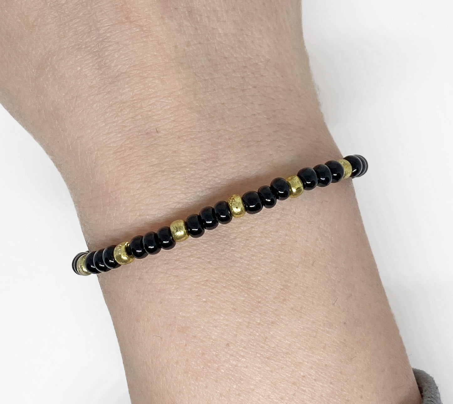 Dainty Glass Black Lustre and Gold Seed Bead Bracelet